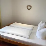 Haus Resi Apartment
