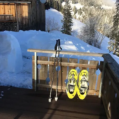 Apartment Haus Resi *