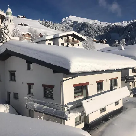 Haus Resi Apartment