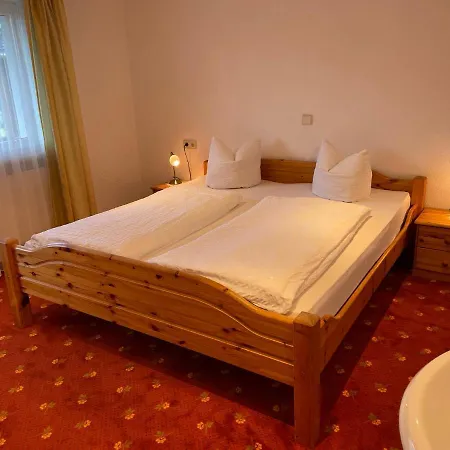 Apartment Haus Resi *