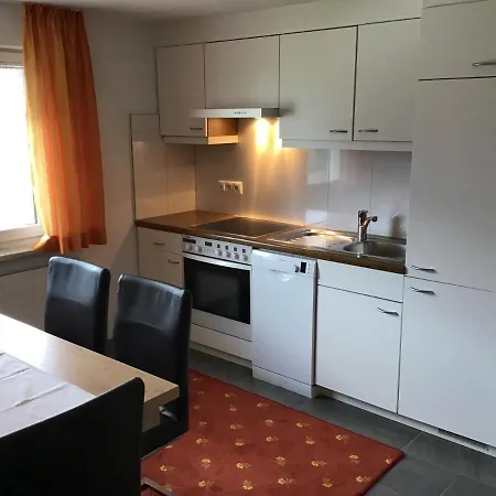 Apartment Haus Resi *